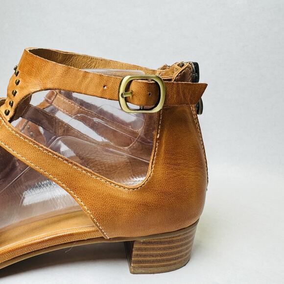 Soft Surroundings Antelope Macaria Sandals Women’s Sz 40 Studded Heeled Leather - Picture 2 of 12